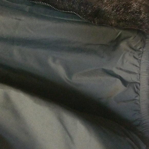 DUFFEL OUTDOOR Black Faux Fur Vest w/front zip up Sz L/XL. EUC Price Firm #2505 - Picture 3 of 9